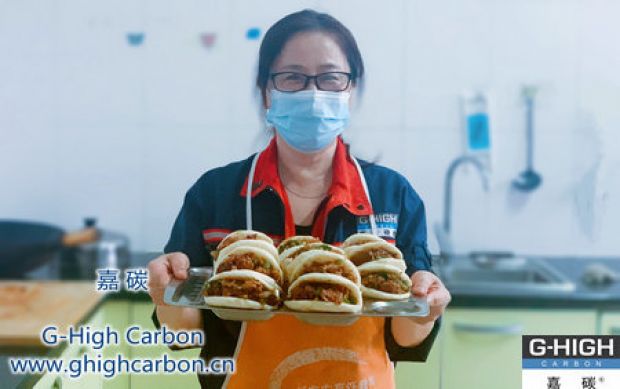 美食吃在嘴，暖流淌在心
